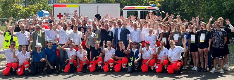 Mittwoch, 5. August 2026; Innenminister Joachim Herrmann begr&uuml;&szlig;t den Pr&auml;sidenten des Deutschen Roten Kreuzes Hermann Gr&ouml;he, der auf seiner Bayerntour den BRK Kreisverband in Erlangen besucht hat.  Ebenfalls anwesend war der neue Pr&auml;sident des Bayerischen Roten Kreuzes Hans-Michael Weisky. Bei einer kleinen Katastrophenschutz&uuml;bung stellten die haupt- und ehrenamtlichen Einsatzkr&auml;fte ihre Leistungsbereitschaft unter Beweis.