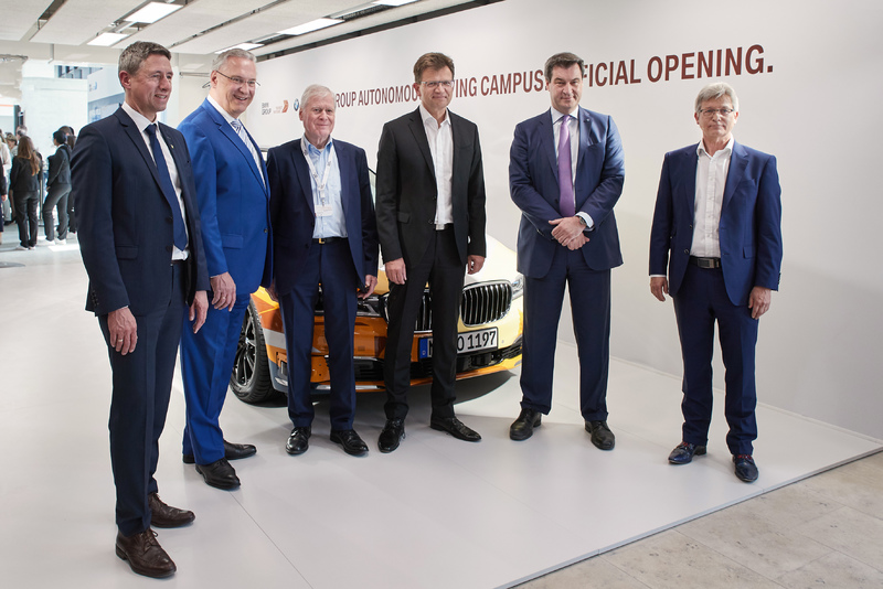 Mittwoch, 11. April, Joachim Herrmann bei der Er�ffnung BMW Group Autonomous Driving Campus in Unterschlei�heim mit Ministerpr�sidenten Dr. Markus S�der.