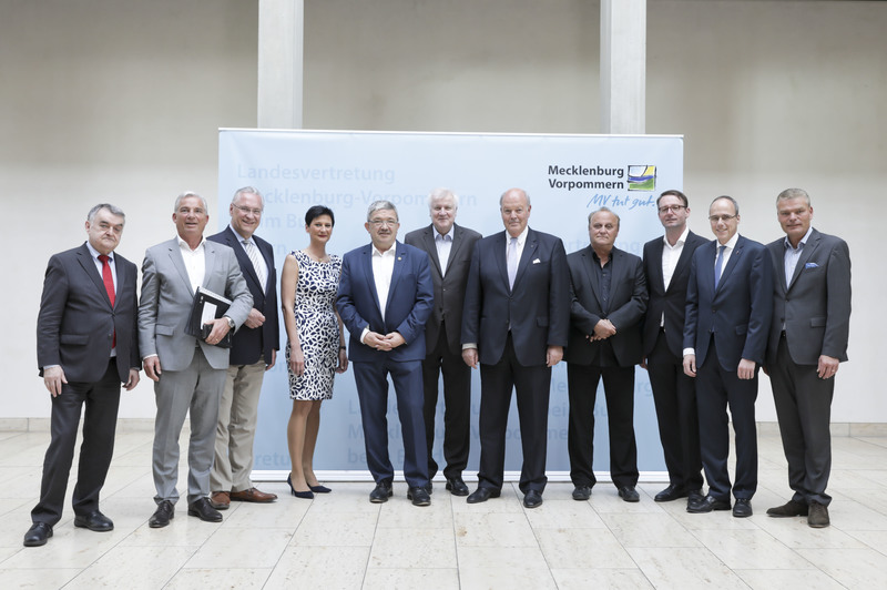 Sonntag, 22. April, Treffen der Innenminister der unionsgef�hrten Bundesl�nder in Berlin