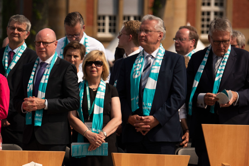 Sonntag, 13. Mai 2018: Deutscher Katholikentag in M�nster. Innenminister Joachim Herrmann nimmt am Hauptgottesdienst teil. Der Katholikentag geh�rt zu den gr��ten regelm��ig stattfindenden Veranstaltungen in katholischer Tr�gerschaft in Deutschland, f�r den die Veranstalter wieder mit mehreren zehntausend Teilnehmerinnen und Teilnehmer aus dem In- und Ausland rechnen.
Bild: Deutscher Katholikentag