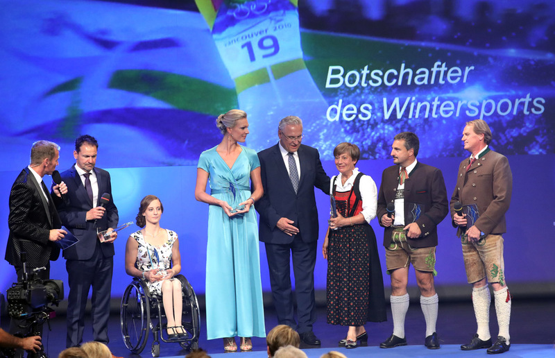 Samstag, 21. Juli 2018; Anl�sslich des Jubil�umsjahres 100 Jahre Freistaat und 200 Jahre Verfassungsstaat Bayern wurde der Bayerische Sportpreis 2018 unter dem Motto �WIR FEIERN BAYERN� an Jahrhundertsportlerinnen und -sportler verliehen. 
� Sammy Minkoff 