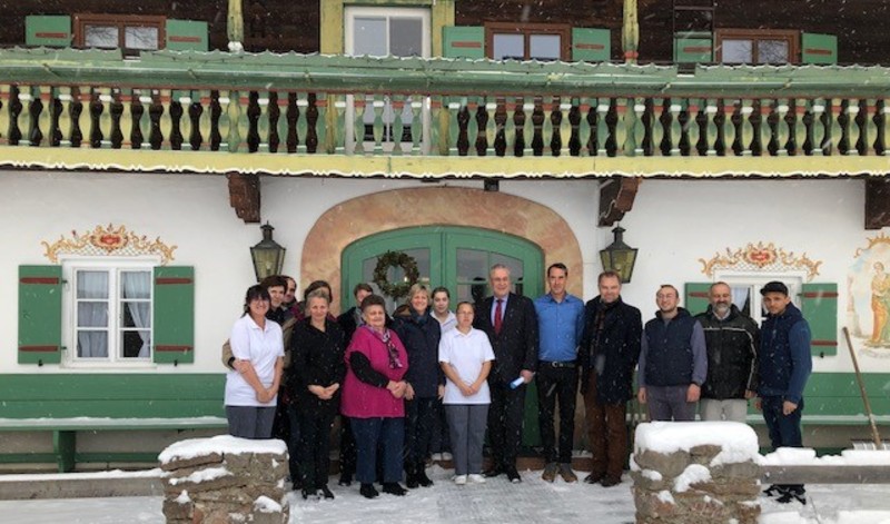 Freitag, 4. Januar 2019; Joachim Herrmann besucht in seiner Eigenschaft als Kuratoriumsmitglied der kirchlichen Stiftung 'Wings of Hope' den Ruhpoldinger Labenbachhof, das Traumahilfezentrum der Stiftung