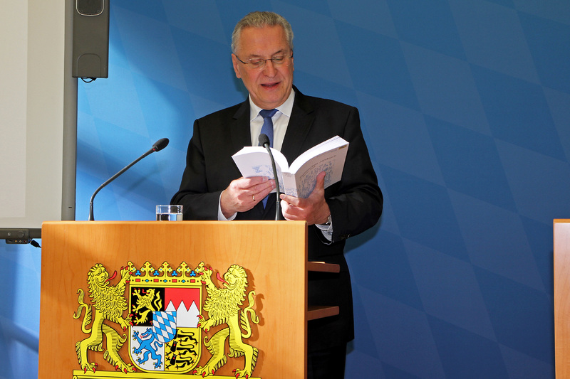Dienstag, 29. Januar 2019; Bayerns Innenminister Joachim Herrmann stellt Statistisches Jahrbuch f�r Bayern 2018 vor - Bayern w�chst weiter - Wohnraum weiterhin dringend ben�tigt - Freistaat Spitzenreiter beim Bruttoinlandsprodukt - Niedrigste Arbeitslosenquote in ganz Deutschland - Jeder dritte Bayer Mitglied in einem Sportverein.