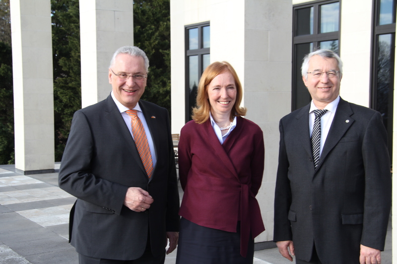 Dienstag, 5. Februar 2019; Innenminister Joachim Herrmann traf sich mit der Deutschen Botschafterin Emily Haber in Washington zu einem Informationsaustausch. Themen waren aktuelle politische Entwicklungen in den USA sowie die transatlantische Beziehungen. 