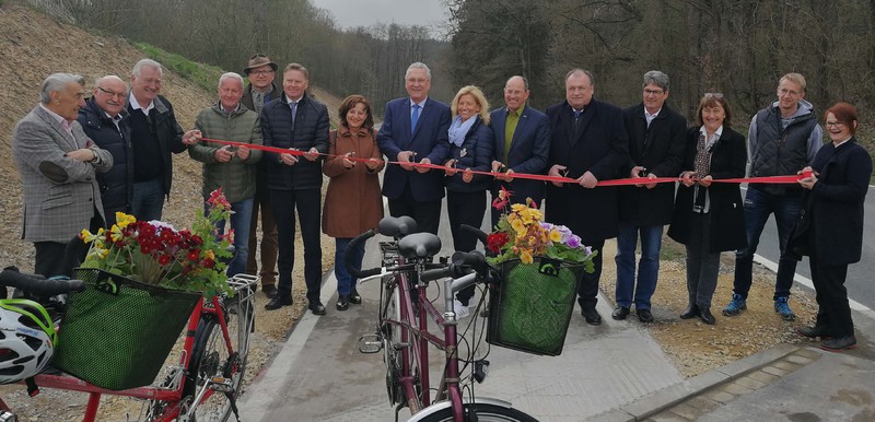 Freitag, 5. April 2019; Bayerns Innen- und Kommunalminister Joachim Herrmann gibt Geh- und Radweg zwischen Neunhof und Eschenau frei: Gro�er Sicherheitsgewinn f�r alle Verkehrsteilnehmer - Freistaat f�rdert mit insgesamt 1,65 Millionen Euro