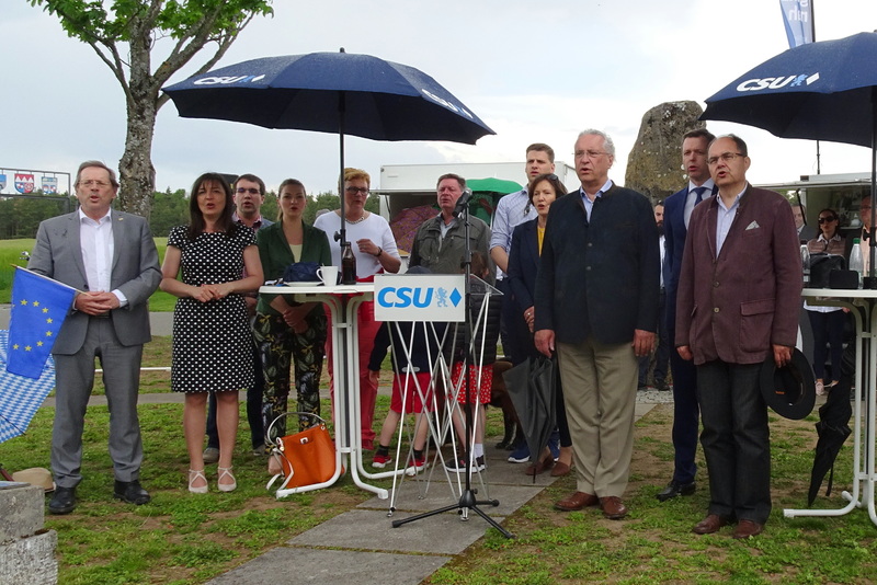 Sonntag, 19. Mai 2019, Dreifrankenstein; Staatsminister Joachim Herrmann beim drei-Franken-Treffen der CSU �Mit absurden Ideen wie Enteignung und Verstaatlichung, wie manche linke Hei�sporne fordern, kann man das Land nicht voranbringen�.