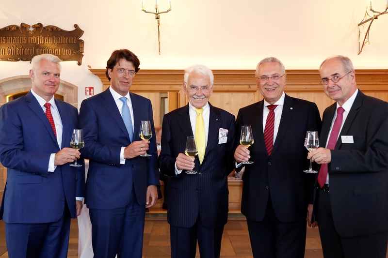Mittwoch, 26. Juni 2019: Innenminister Joachim Herrmann nimmt am Empfang anl�sslich des russischen Nationalfeiertags und des 20-j�hrigen Bestehens des Honorarkonsulats der Russischen F�deration in N�rnberg teil. Herrmann betont den hohen Stellenwert eines lebendigen bayerisch-russischen Dialogs. 
