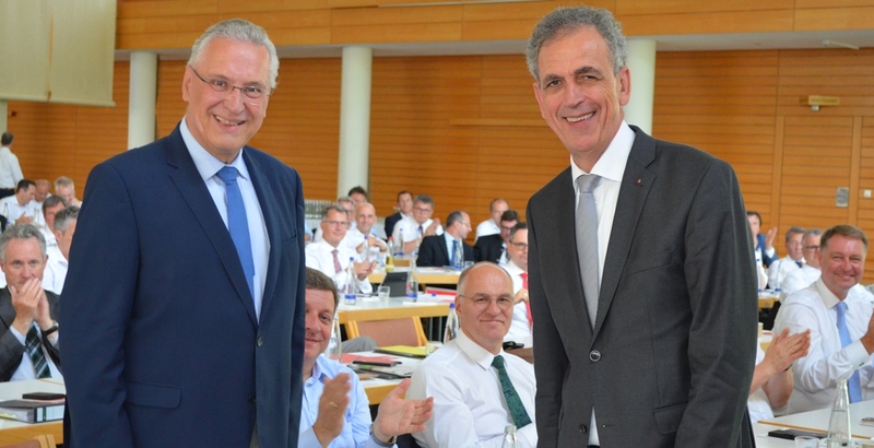 Donnerstag, 27. Juni 2019; Innen- und Kommunalminister Joachim Herrmann h�lt eine Rede bei der 93. Ordentlichen Verbandsversammlung des Sparkassenverbands Bayern. Im Bild rechts Dr. Ulrich Netzer, Pr�sident des Sparkassenverband Bayern.
Foto: Sparkassenverband Bayern