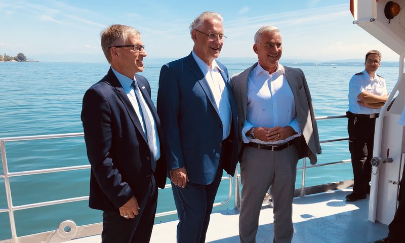Dienstag, 23. Juli 2019; Bayerns Innenminister Joachim Herrmann hat heute am Hafen von Meerburg gemeinsam mit Baden-W�rttembergs Amtskollegen Thomas Strobl das erste von vier neuen Arbeitsbooten an die �lwehr Baden-W�rttemberg auf dem Bodensee �bergeben. 