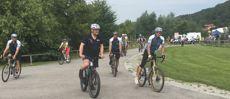 Freitag, 2. August 2019; Sportminister Joachim Herrmann begleitet die Radfahrer der BR Radl Tour heute von Deggendorf nach Ortenburg.