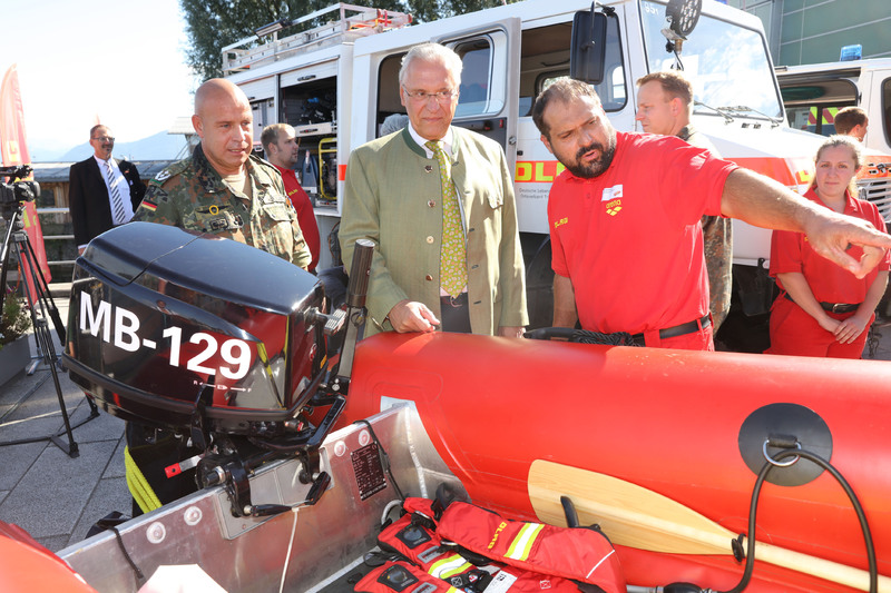 Donnerstag, 12. September 2019, Chiemsee; Bayerns Innenminister Joachim Herrmann beim 'Tag der Wasserrettung 2019' der Deutschen Lebens-Rettungs-Gesellschaft Bayern: 