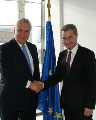 Gespr�ch mit EU-Kommissar G�nther �ttinger im November in Br�ssel.