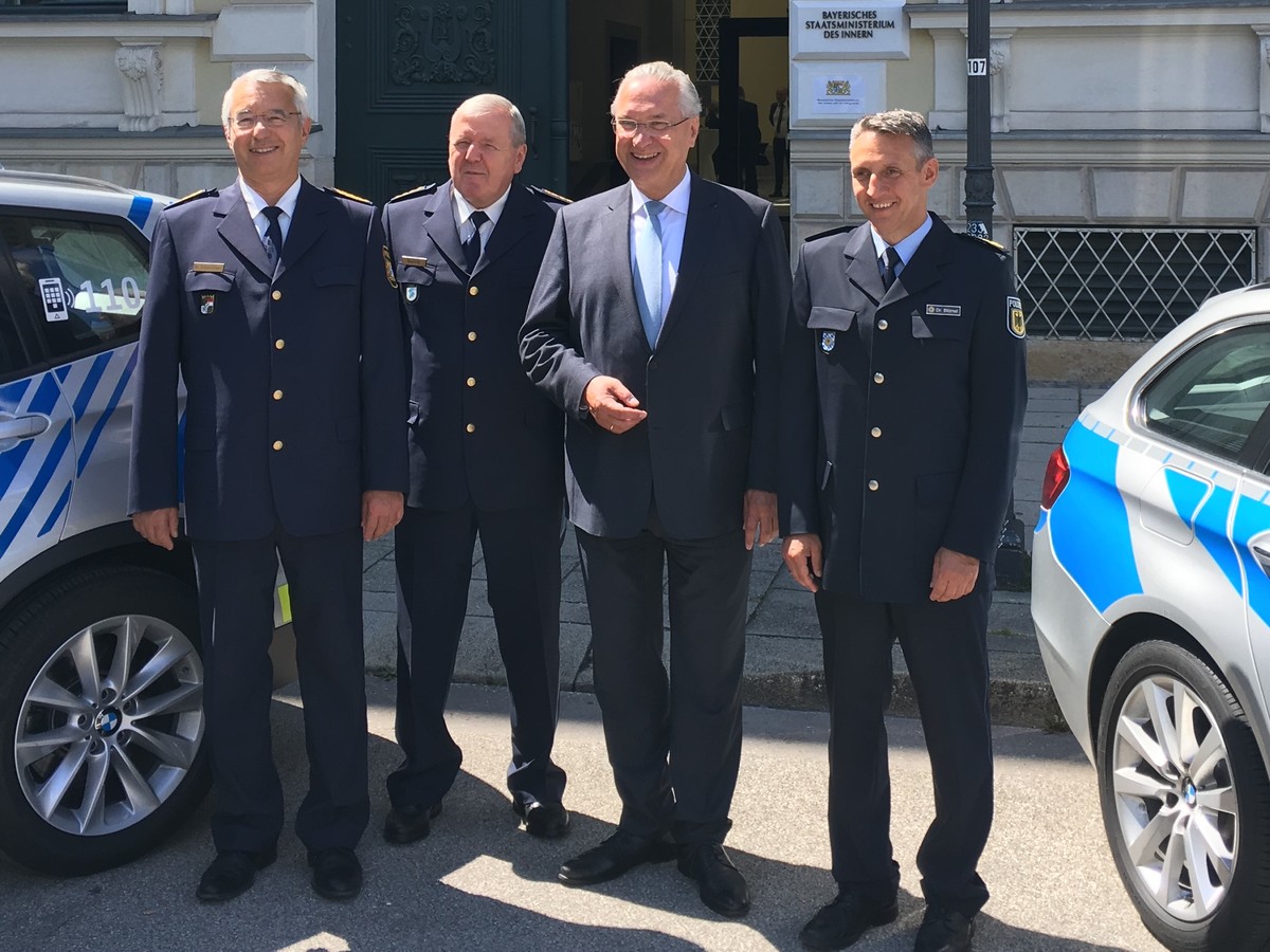 Joachim Herrmann MdL - Bayerische Grenzpolizei Startet Ab Mittwoch Mit ...